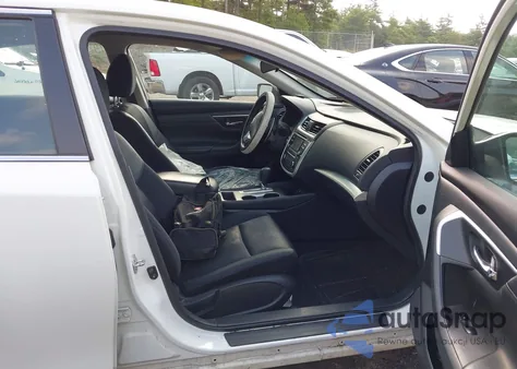 2017 Nissan Altima 2.5/S/Sv/Sl/Sr из США, поврежденный, VIN 1N4AL3AP5HC175143